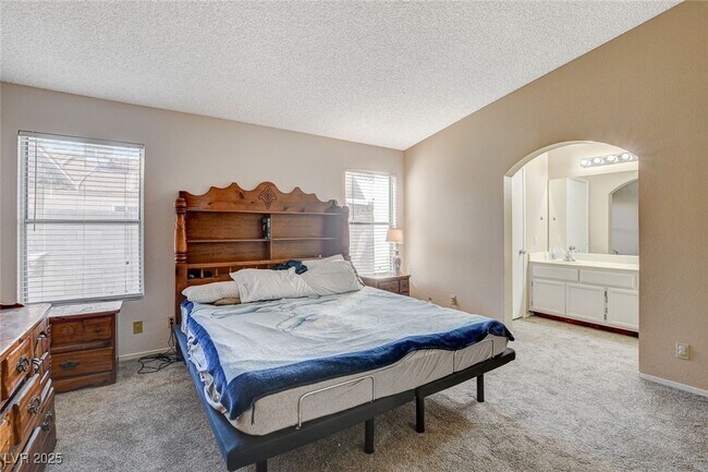 property at 2777 Quaker Ridge Rd