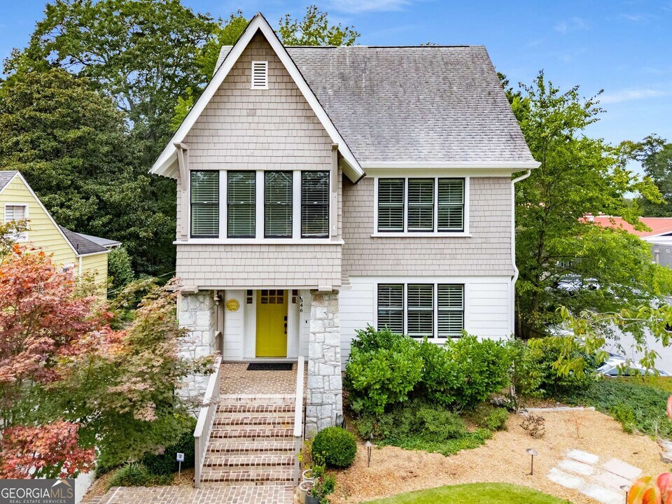 546 Candler Park Dr NE in Atlanta, GA - Building Photo