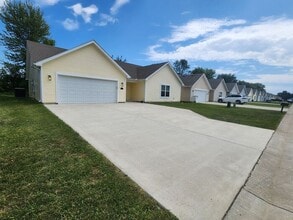 3734 Joy Cir E in Terre Haute, IN - Building Photo - Building Photo