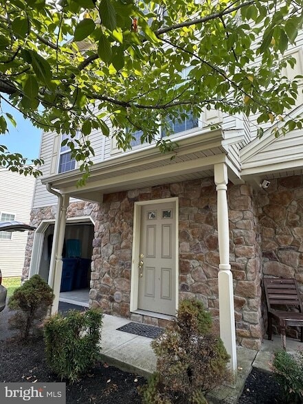 184 Mapleton Dr in Harrisburg, PA - Building Photo - Building Photo