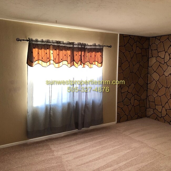 2320 E 16th St in Farmington, NM - Building Photo - Building Photo