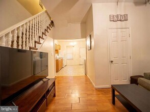 2030 N Gratz St in Philadelphia, PA - Building Photo - Building Photo