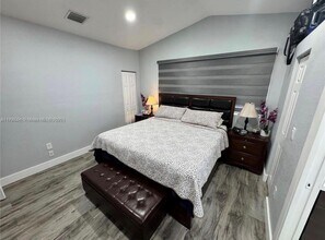 12663 NW 8th Way in Miami, FL - Building Photo - Building Photo