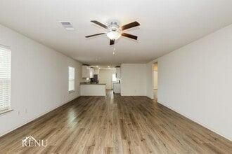 309 Sunnymeade Ln in Jarrell, TX - Building Photo - Building Photo