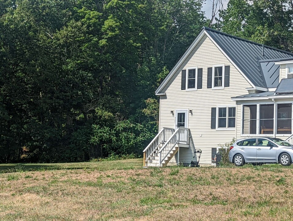 420 River Rd in Bowdoinham, ME - Building Photo