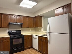 14823 Rising Sun Ln in Haymarket, VA - Building Photo - Building Photo