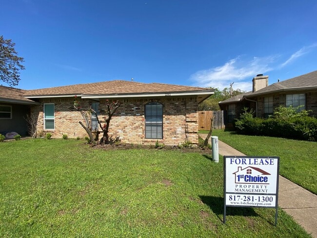 2311-2315 Kingsford Ct in Arlington, TX - Building Photo - Building Photo