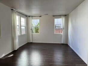 1078 Augusta Cir in Oceanside, CA - Foto de edificio - Building Photo