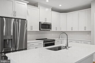 1675 Bandit Loop in Reston, VA - Building Photo - Building Photo