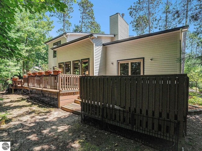 3005 Wild Juniper Tr in Traverse City, MI - Building Photo - Building Photo