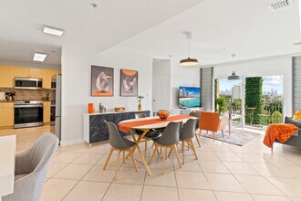 2280 SW 32nd Ave, Unit SI ID1056260P in Miami, FL - Foto de edificio - Building Photo