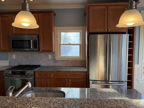 60 Grampian Way in Boston, MA - Building Photo - Building Photo