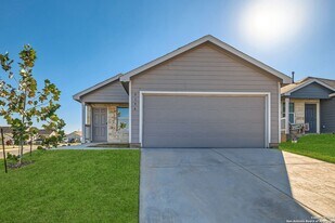 5196 Fowler Crst in Converse, TX - Building Photo