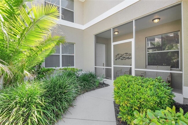 784 Carrick Bend Cir in Naples, FL - Building Photo - Building Photo
