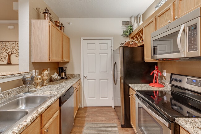 Mansions at Riverside in Tulsa, OK - Building Photo - Interior Photo