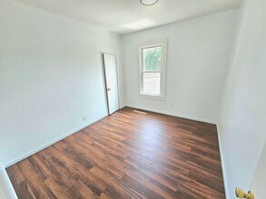 483 Ferry St in New Haven, CT - Foto de edificio - Building Photo