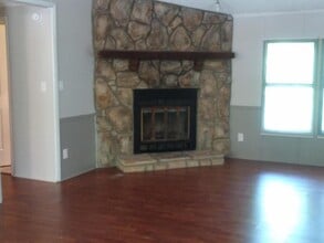 107 Oak View Dr in Carrollton, GA - Building Photo - Building Photo