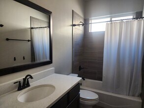 6040 Arosa St in Las Cruces, NM - Building Photo - Building Photo