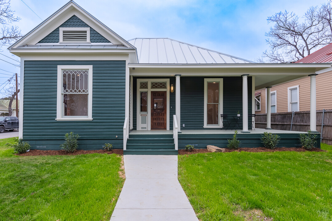 237 Claudia St in San Antonio, TX - Building Photo