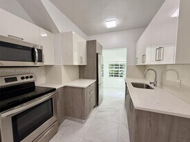 1552 Euclid Ave in Miami Beach, FL - Building Photo