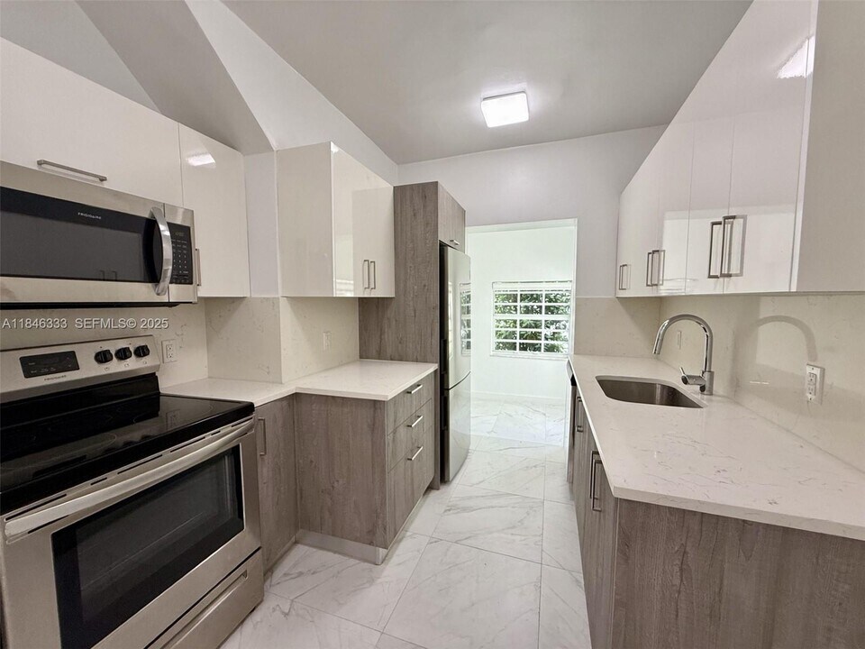 1552 Euclid Ave in Miami Beach, FL - Building Photo