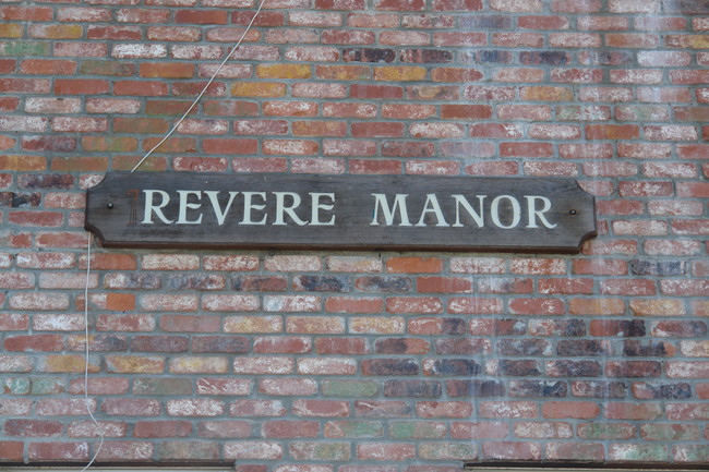 Revere Manor in San Jose, CA - Building Photo - Building Photo