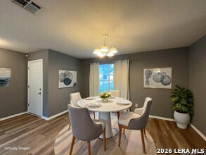 9011 Laguna Falls in San Antonio, TX - Building Photo - Building Photo