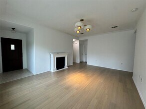 6809 Crestone Rd in Austin, TX - Building Photo - Building Photo