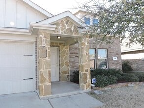 1109 Basswood Ln in Fate, TX - Foto de edificio - Building Photo