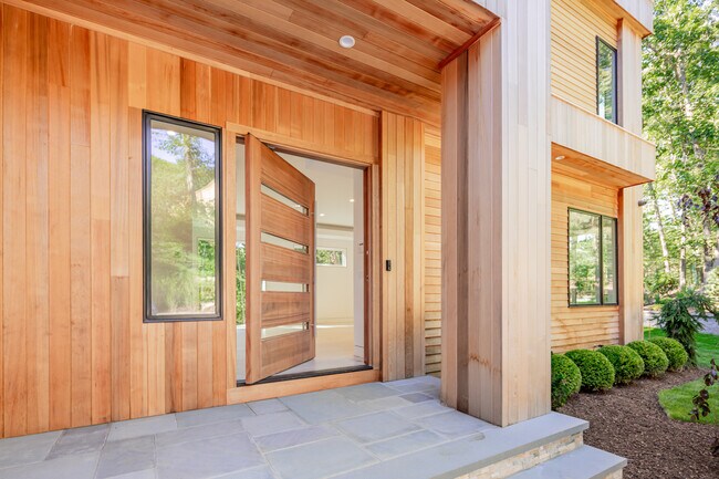 7 Highland Ln in East Hampton, NY - Building Photo - Building Photo