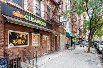 338-340 E 65th St in New York, NY - Building Photo - Building Photo