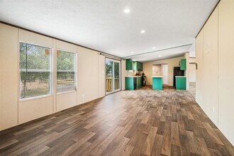 265 Hershal Ln in Cedar Creek, TX - Building Photo - Building Photo