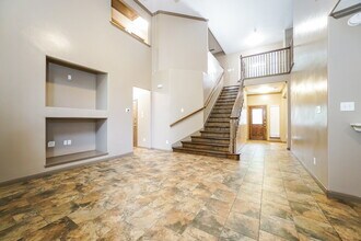 130 Wimberly Way in Conroe, TX - Foto de edificio - Building Photo