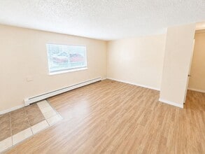 55 E Chenango Ave in Englewood, CO - Building Photo - Building Photo