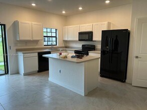 757 SW 11th St in Florida City, FL - Building Photo - Building Photo