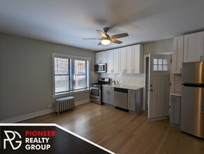1948 W Wilson Ave, Unit 2R in Chicago, IL - Building Photo - Building Photo