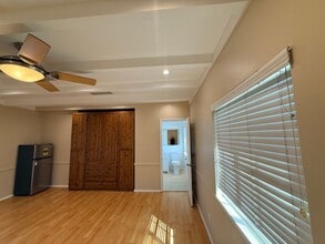 10253 Mapledale St in Bellflower, CA - Building Photo - Building Photo