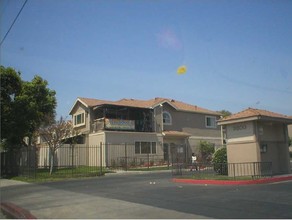 Westminster Park Plaza in Los Angeles, CA - Building Photo - Building Photo