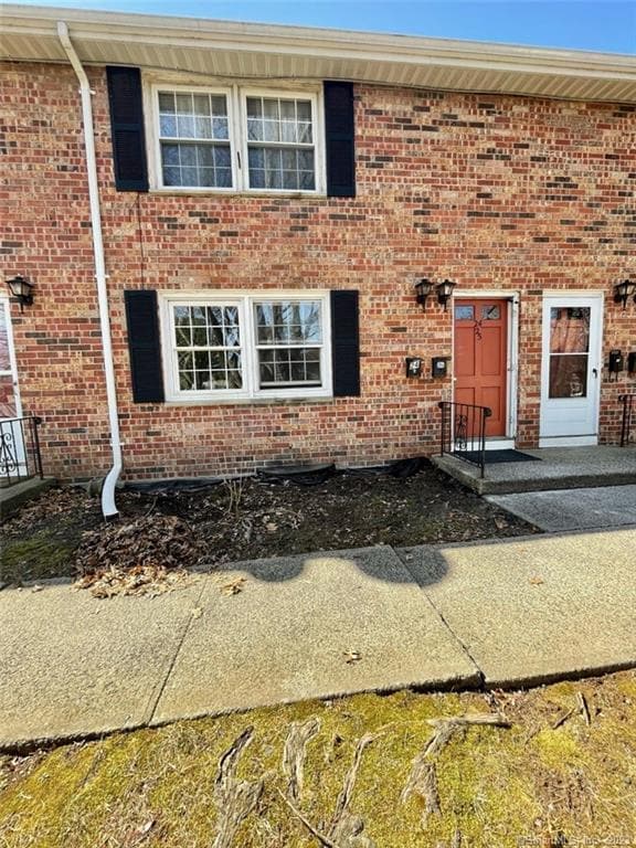 property at 114 S Washington St