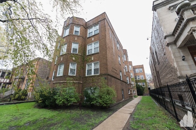 4918 N Hermitage Ave, Unit 2 in Chicago, IL - Building Photo - Building Photo