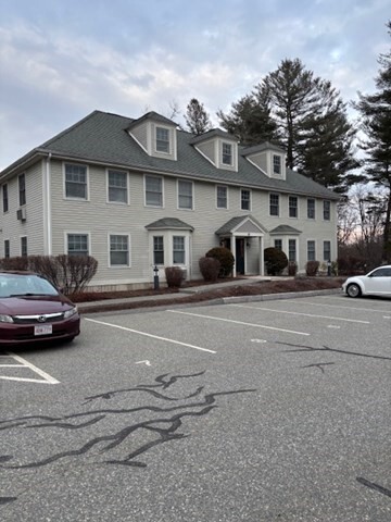 18 Springs Rd in Bedford, MA - Building Photo