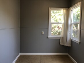 14202 Erwin St in Van Nuys, CA - Building Photo - Building Photo
