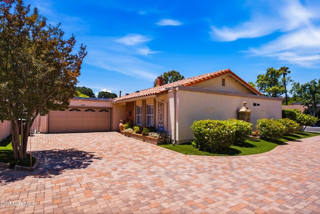 property at 1090 Elfstone Ct