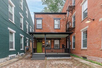 1624 Walnut St, Unit SI ID1438535P in Cincinnati, OH - Building Photo - Building Photo