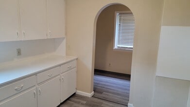 1385 Hart St in Akron, OH - Building Photo - Building Photo