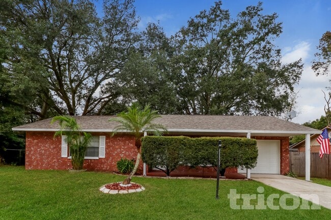 property at 1115 Oakhill St