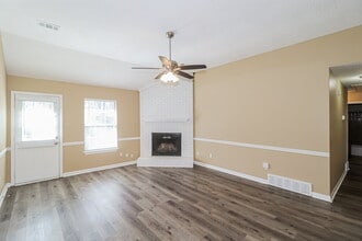 7101 Market Square Dr in Memphis, TN - Building Photo - Building Photo