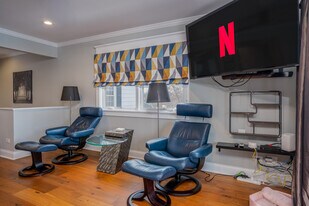 10 N Pistakee Lake Rd in Fox Lake, IL - Building Photo