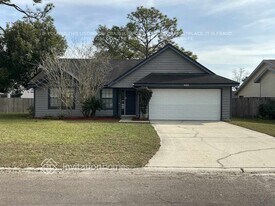 8005 Weather Vane Dr in Jacksonville, FL - Building Photo