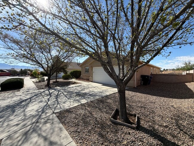 5756 Carmen Rd NW in Albuquerque, NM - Building Photo - Building Photo